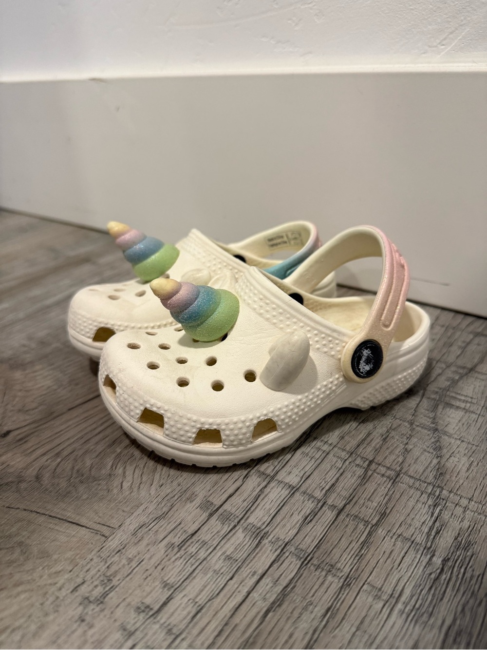 Kids White Clog Shoes with Pastel Unicorn Horns - Croc-Style